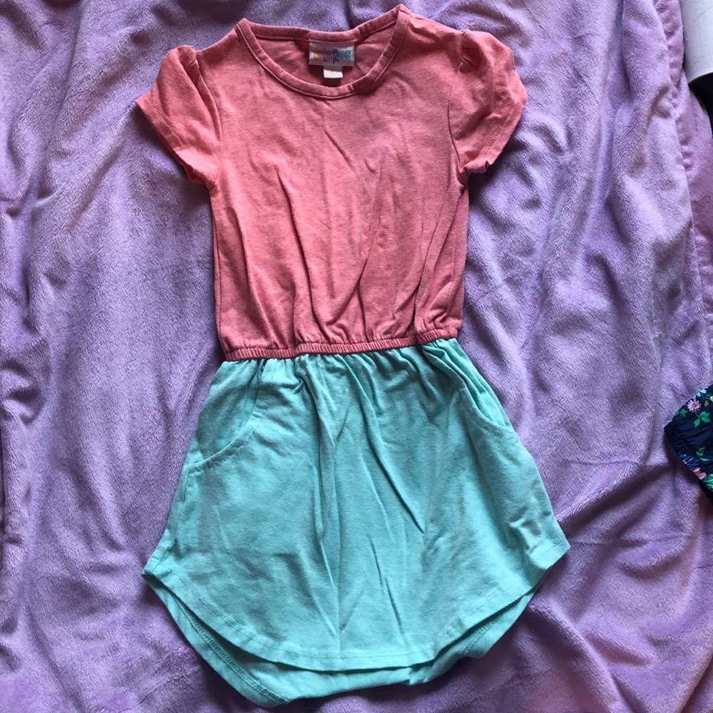 Girls LulaRoe Mae short sleeved Mae dress